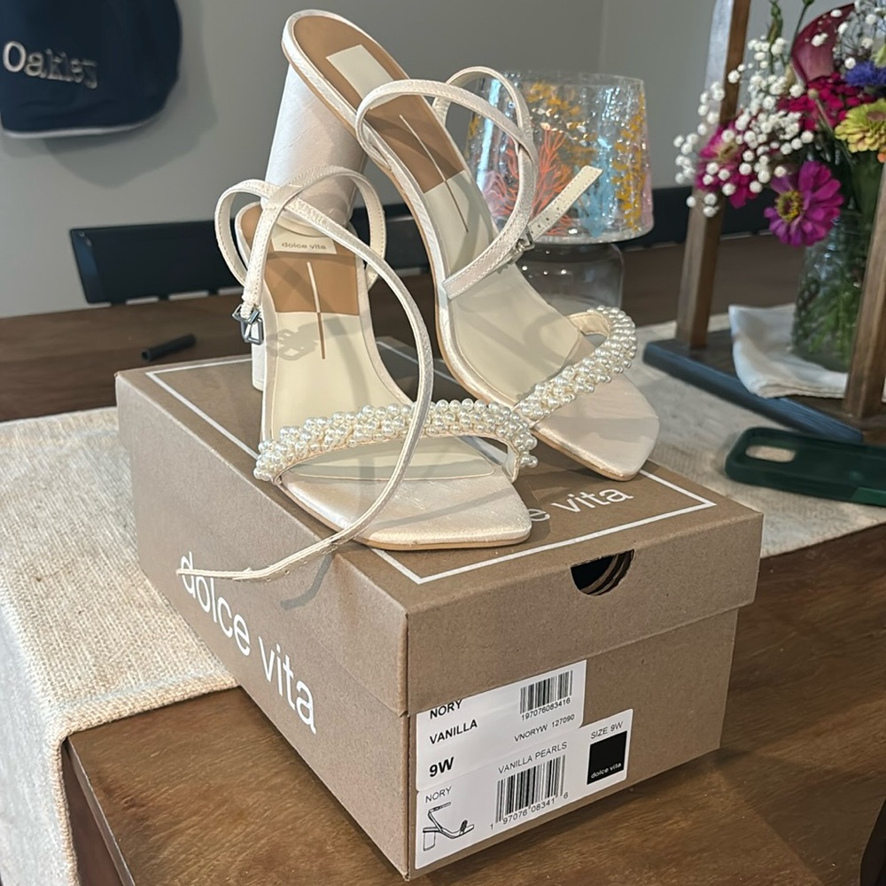 Dolce Vita Pearl Nory Heels